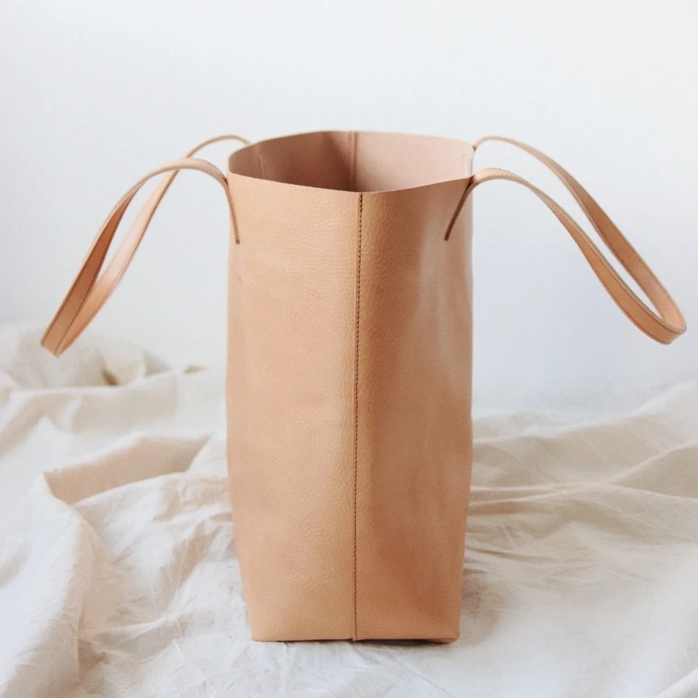 Sjaelv Leather Tote - Picture 4 of 14